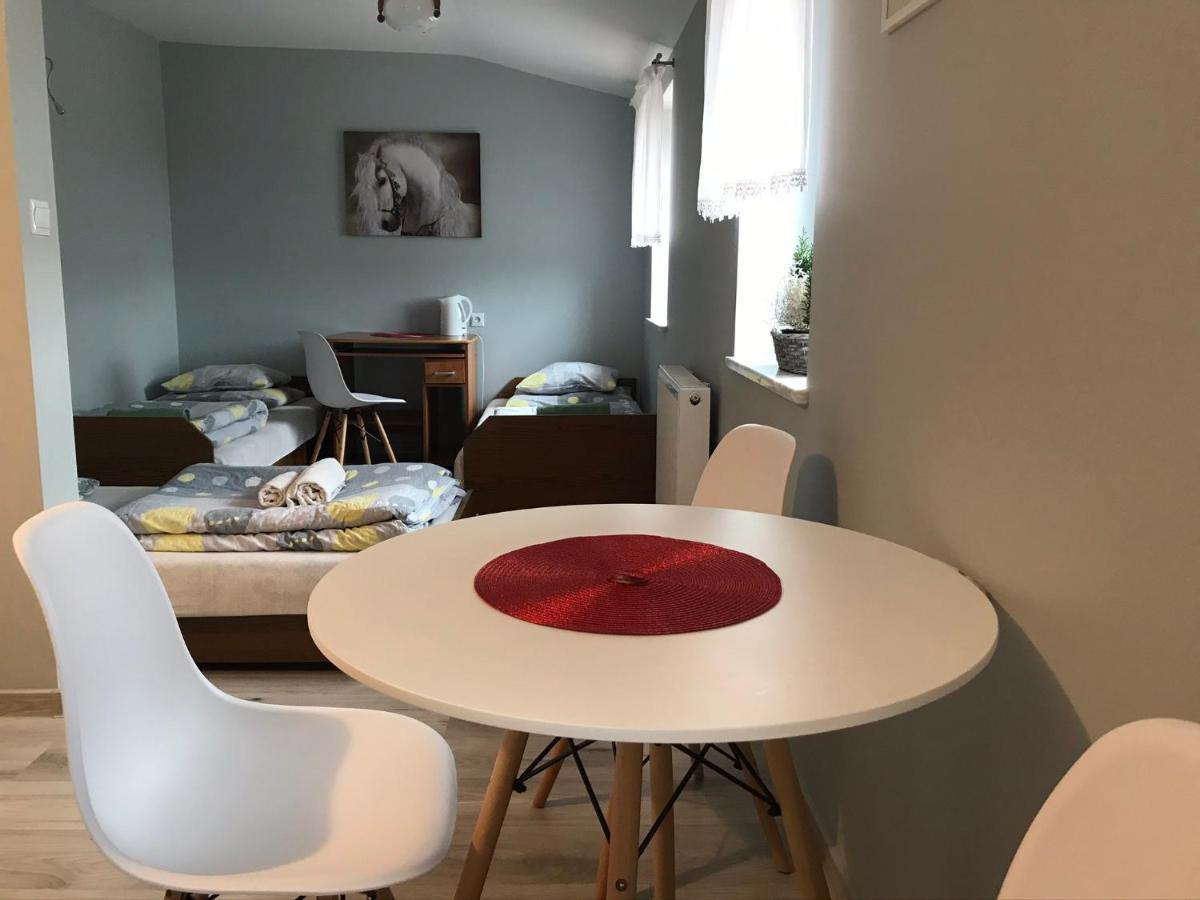 Stajnia Pod Debem Bed & Breakfast Starachowice Exterior photo
