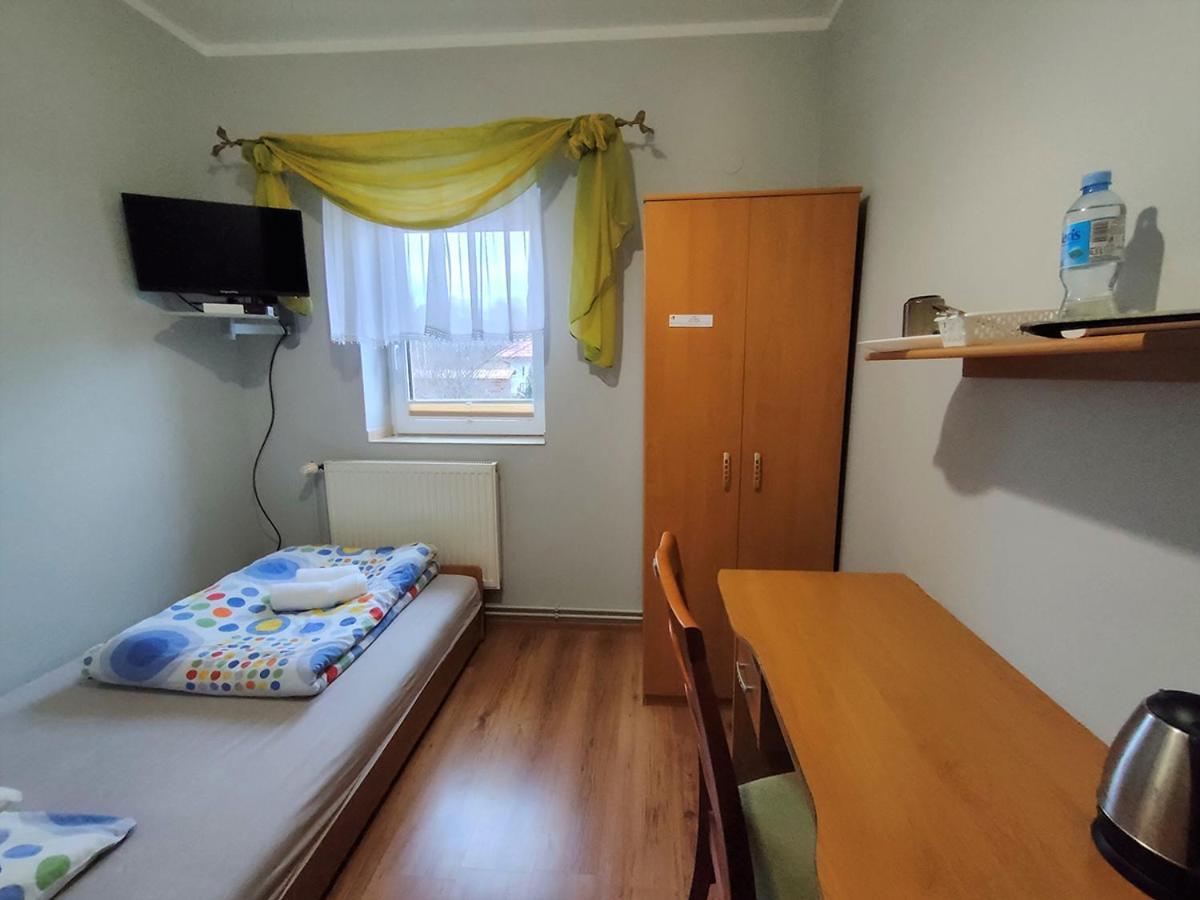 Stajnia Pod Debem Bed & Breakfast Starachowice Exterior photo