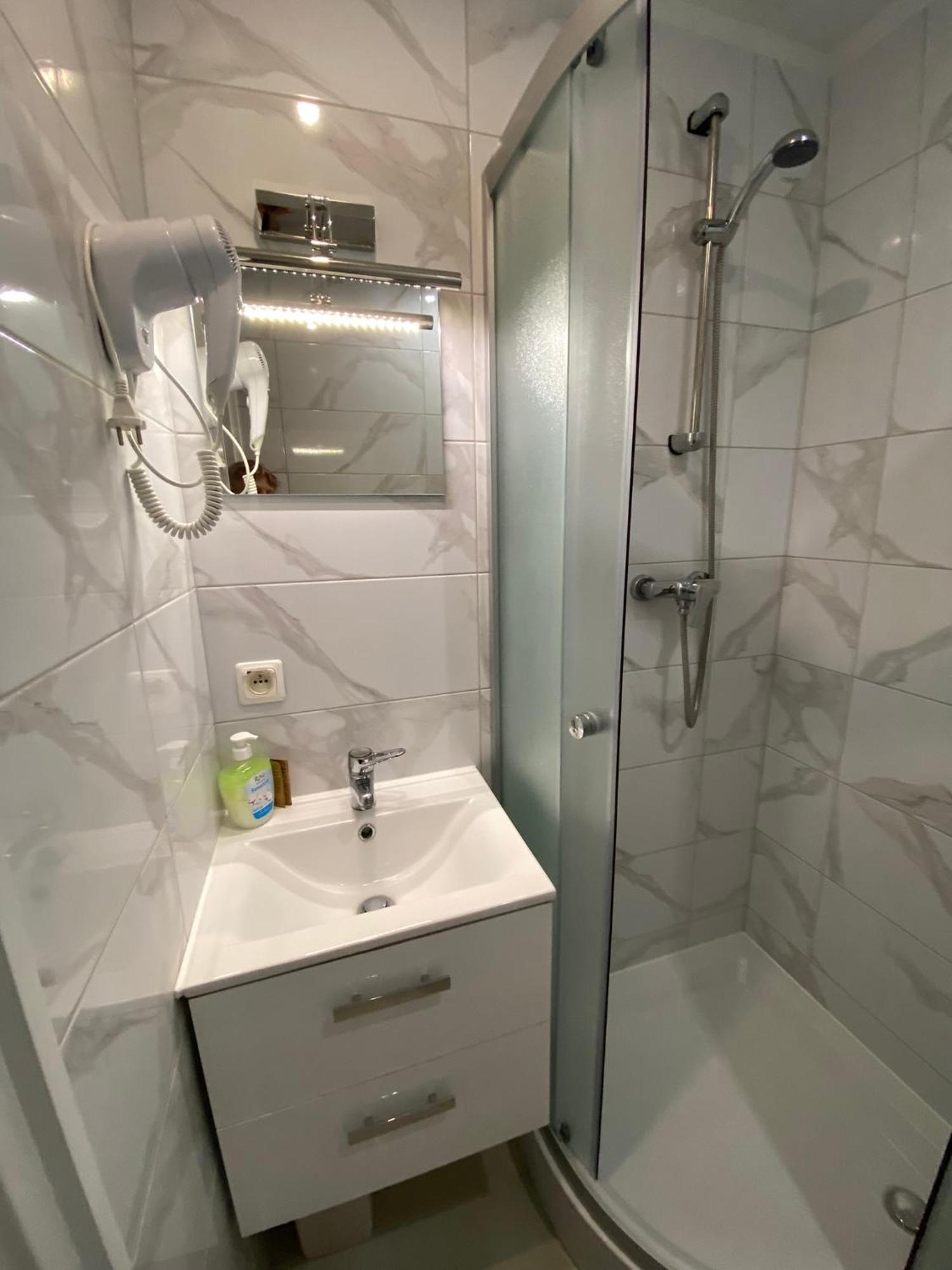 Stajnia Pod Debem Bed & Breakfast Starachowice Exterior photo